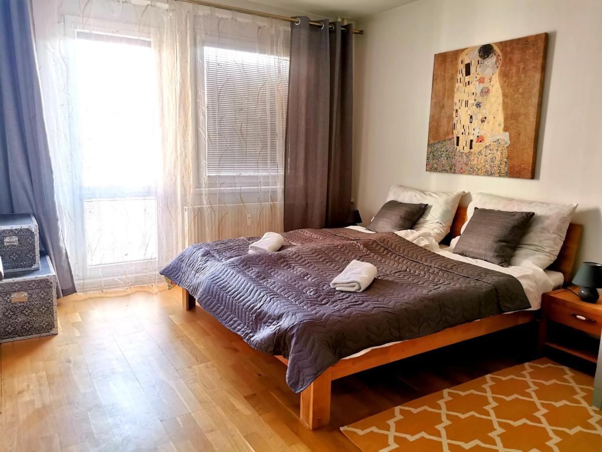 Cozyhome Retro Apartment Bratislava Exteriör bild